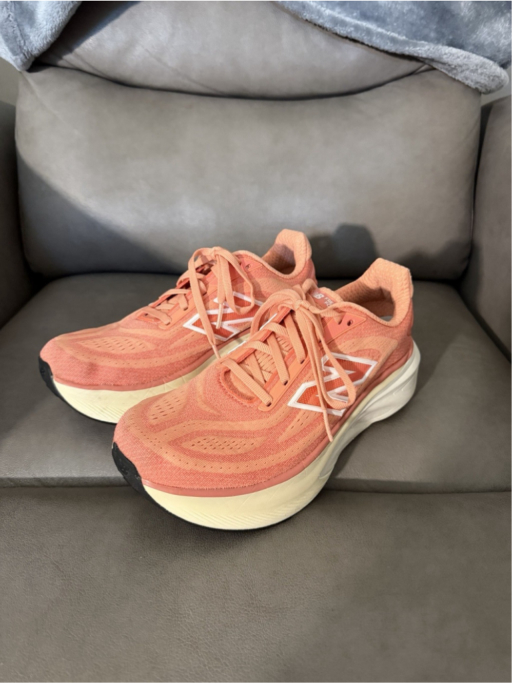 Size 7.5 - New Balance Fresh Foam X More v6 Peach Nectar W EU 38 width B
